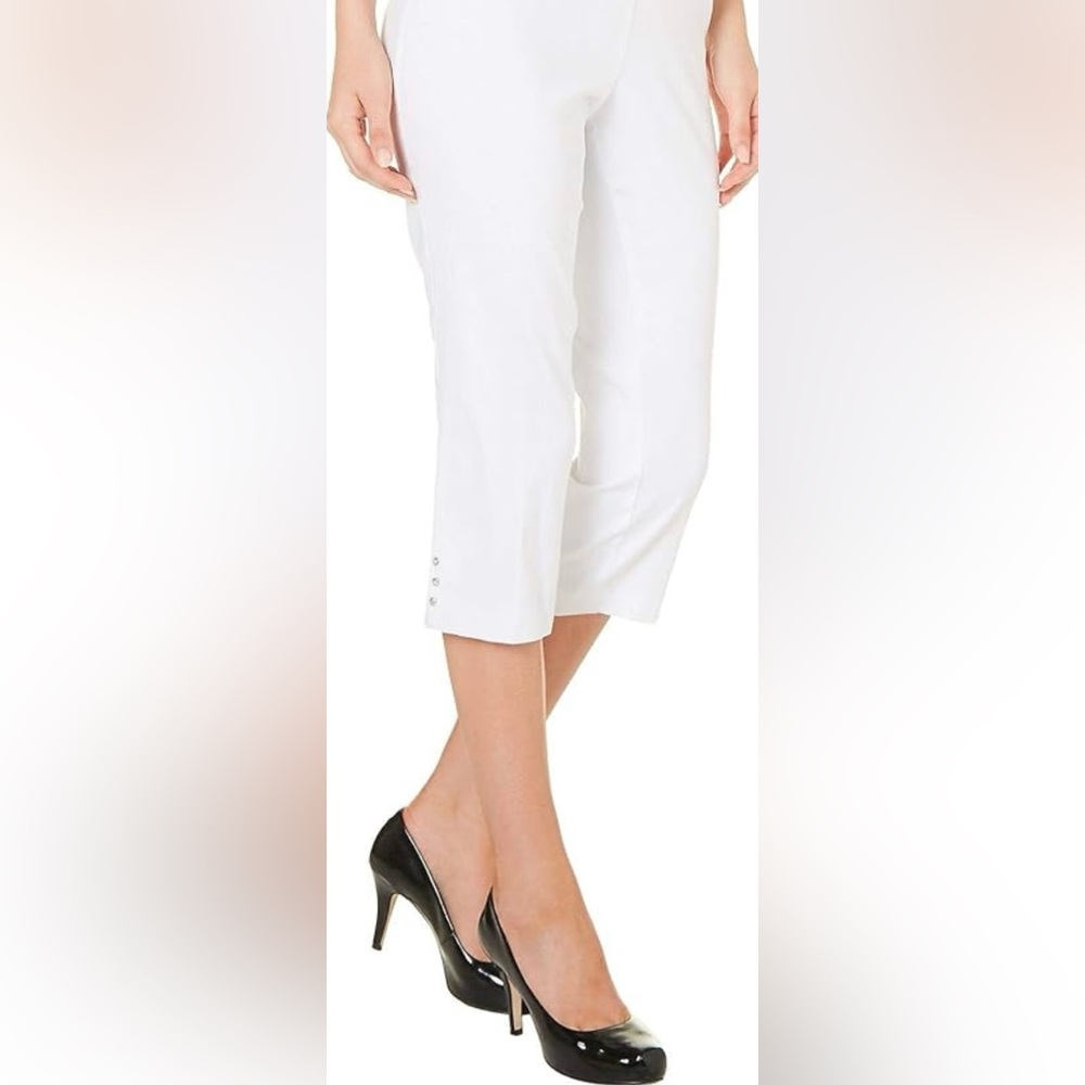 Gloria Vanderbilt capti pants color white size 12